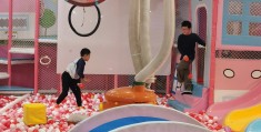 小学生好玩的室内游戏有哪些(小学生有什么好玩的室内游戏活动)