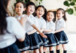 幼儿园小朋友游戏视频(幼儿园小朋友游戏视频大全)