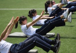 中学体育游戏100例(中学体育游戏100例视频)