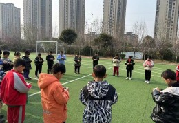 二年级室内趣味游戏(二年级室内游戏大全活跃气氛)