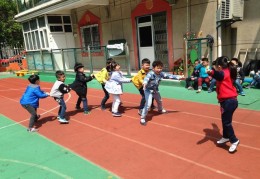 小学生玩的游戏有什么?(小学生玩的游戏有什么两个人的)